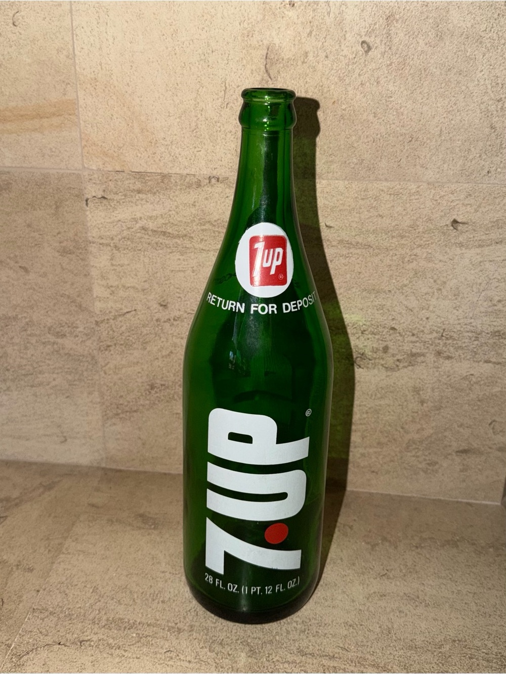Vintage 1970s 7UP Green Glass Soda Bottle 10 Oz Vertical Logo Red Shield ACL